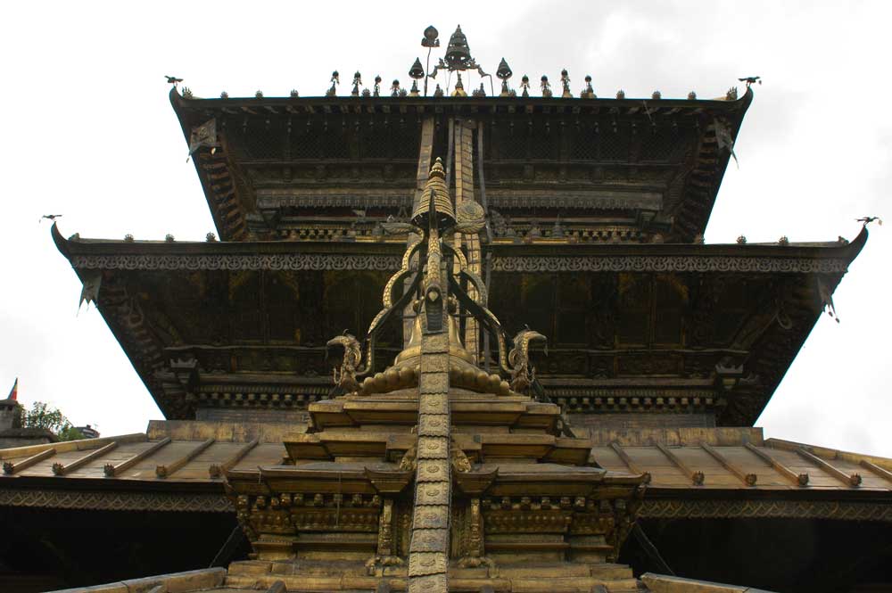 75 - Nepal - Patan, templo budista de Kwa Bahal o templo Dorado
